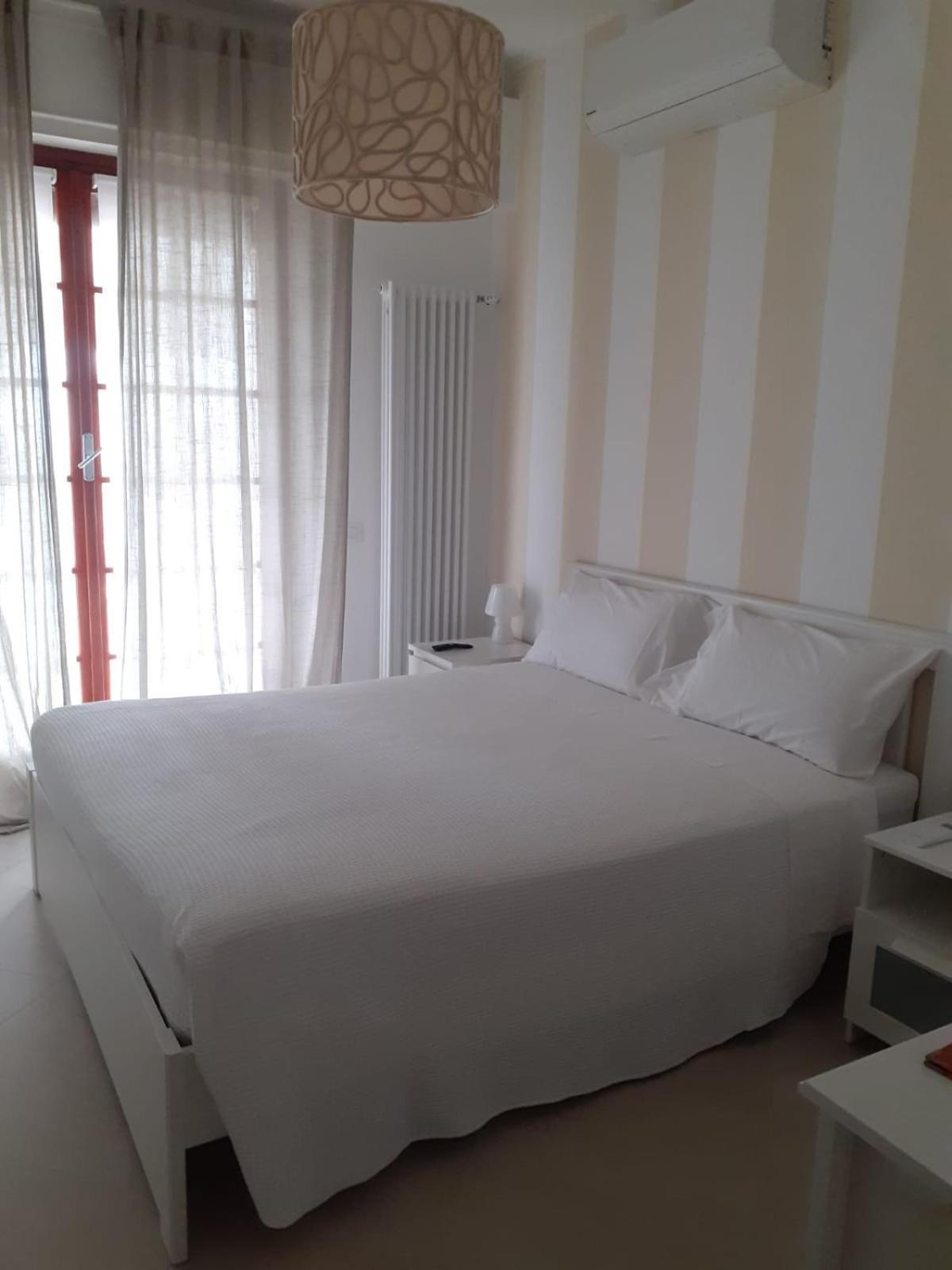 Bressa De Ma Affittacamere, Room & Breakfast Pietra Ligure Oda fotoğraf